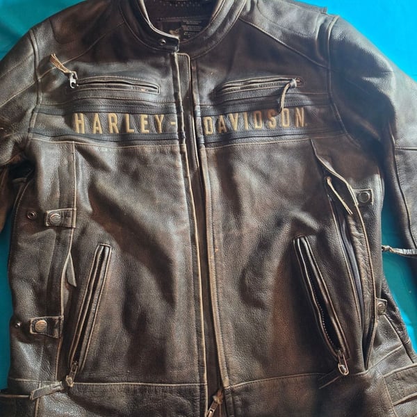 Harley-Davidson Vintage Distressed Brown Leather Motorcycle Jacket with Chest Logo
