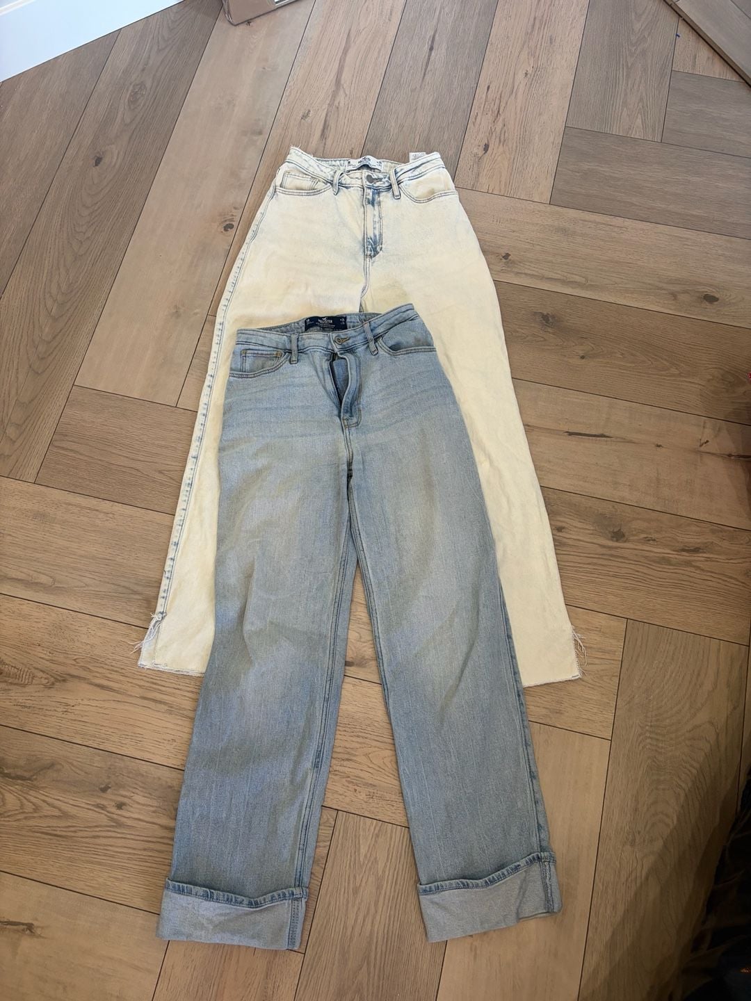 Hollister Curvy Ultra High-Rise Dad Jean 2