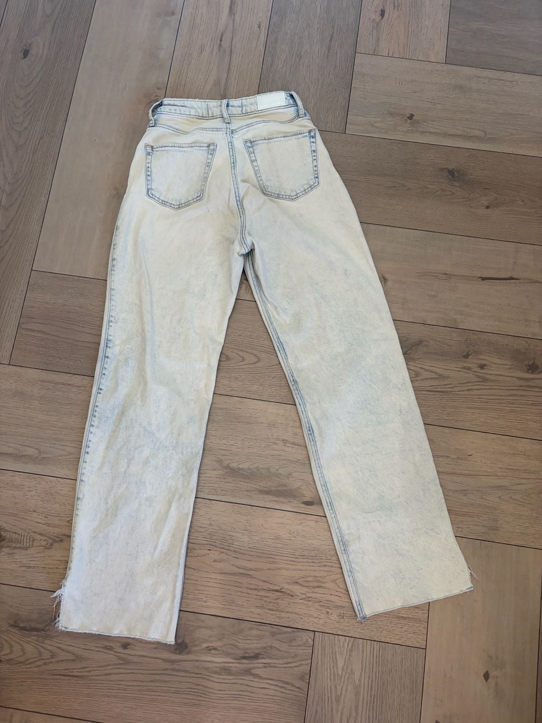 Hollister Curvy Ultra High-Rise Dad Jean 4