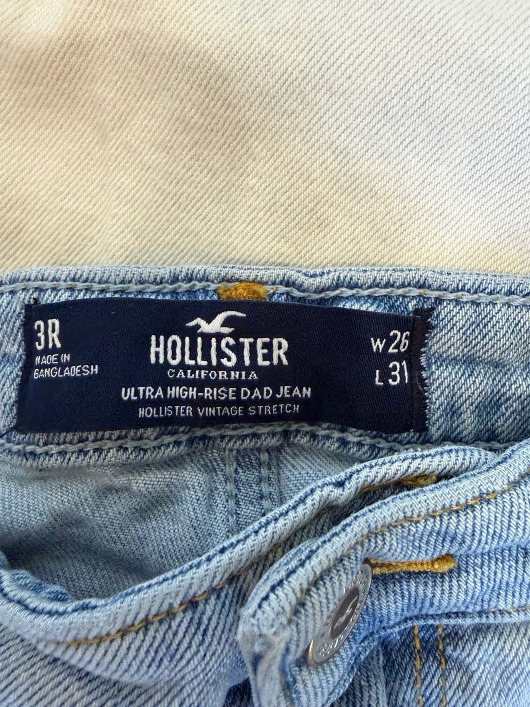 Hollister Curvy Ultra High-Rise Dad Jean 7