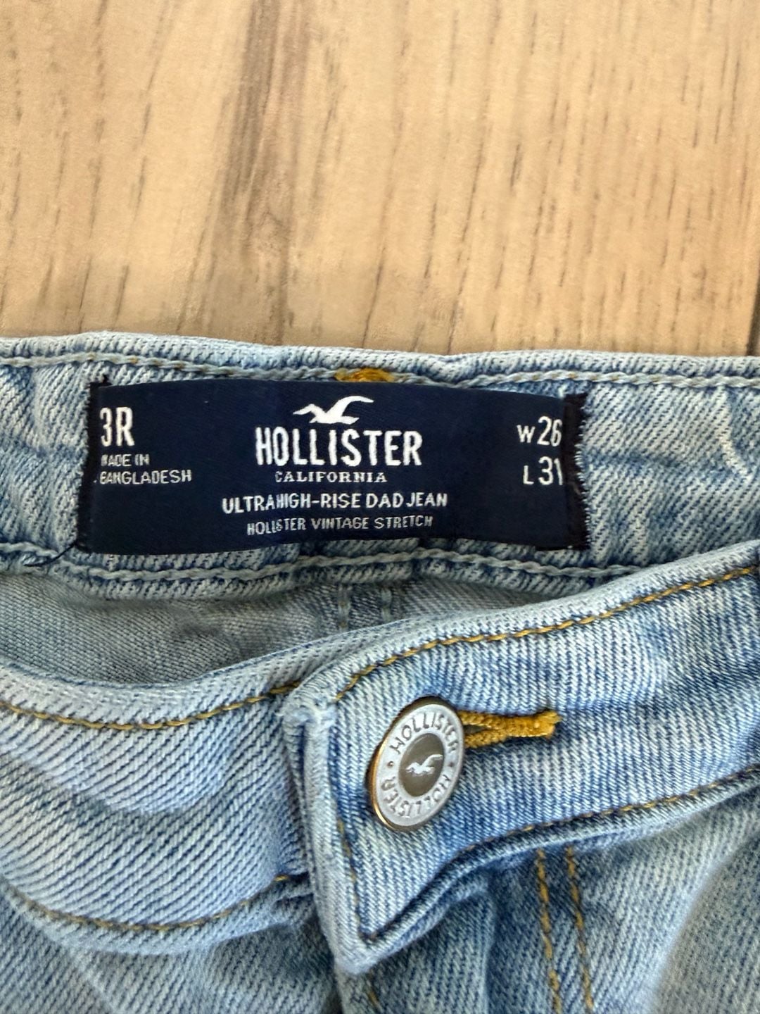 Hollister Curvy Ultra High-Rise Dad Jean 9