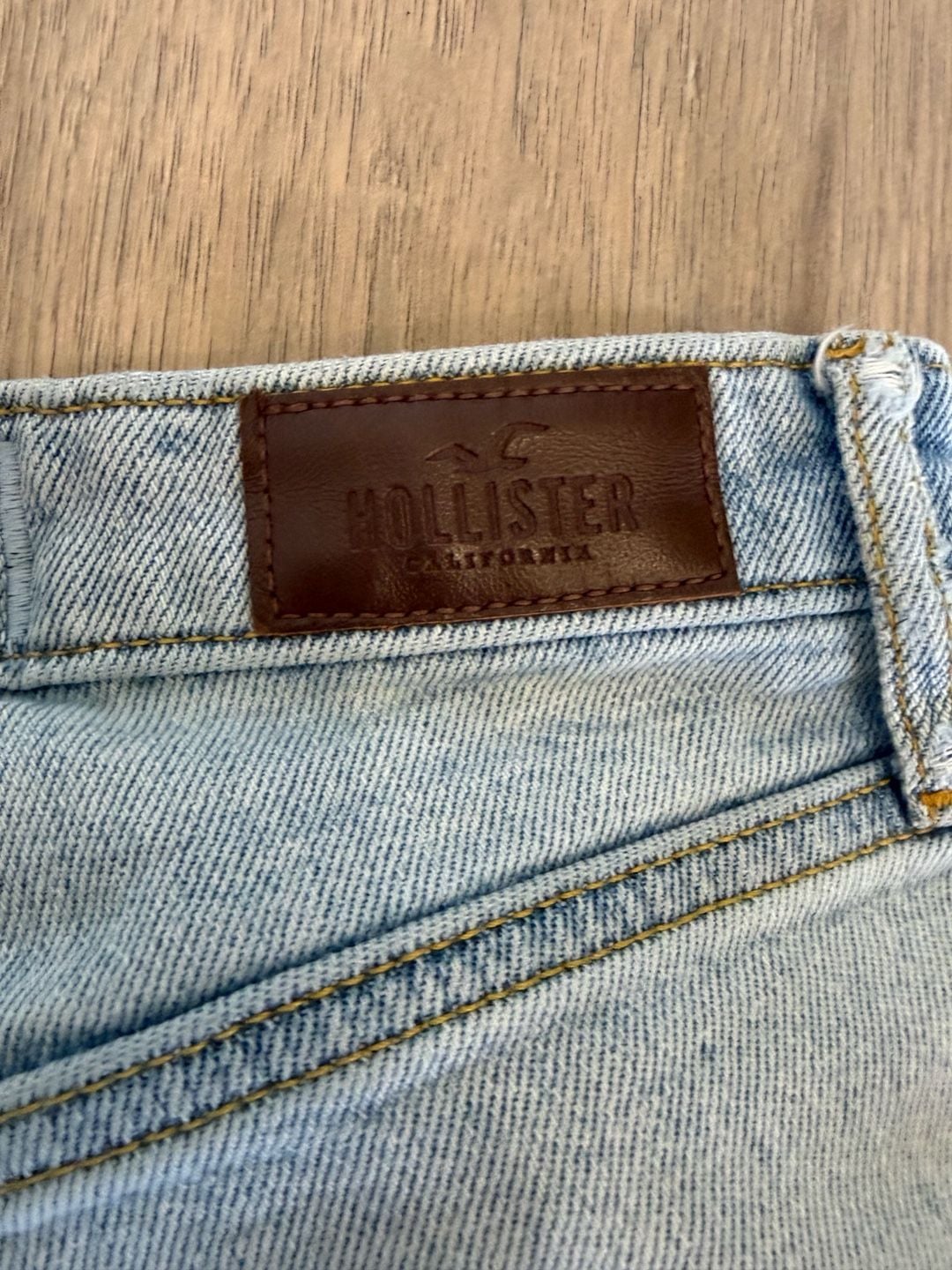 Hollister Curvy Ultra High-Rise Dad Jean 12