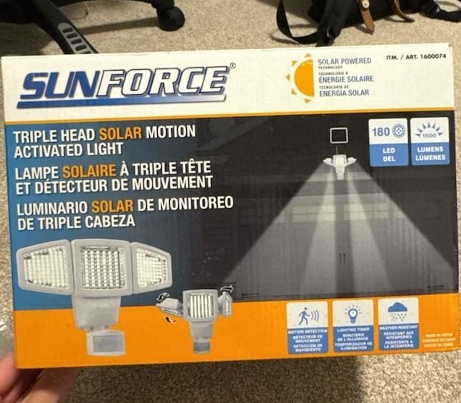 Sunforce Triple Head Solar Motion Activated Light 1500 Lumens Item 1600074 1