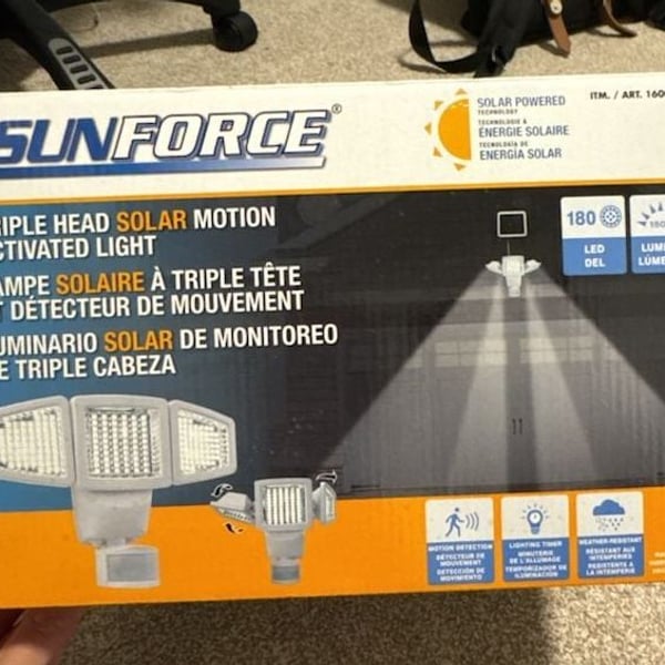 Sunforce Triple Head Solar Motion Activated Light 1500 Lumens Item 1600074