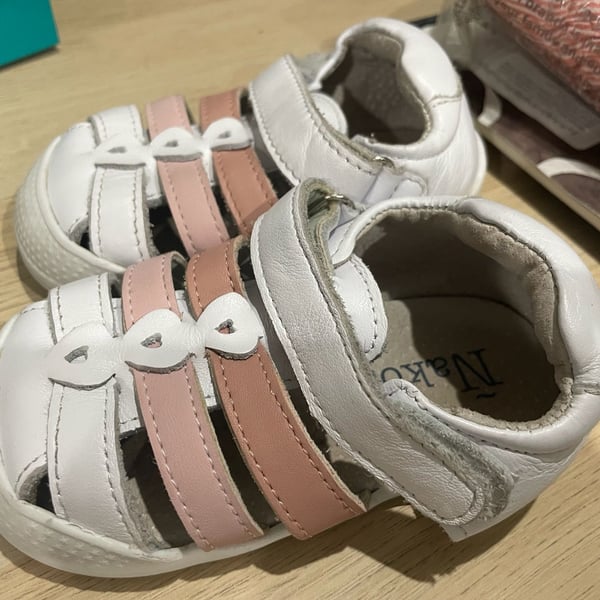 Size 22 Euro/ Size 5 US. White and Pink Girls Leather Sandals Made in Spain