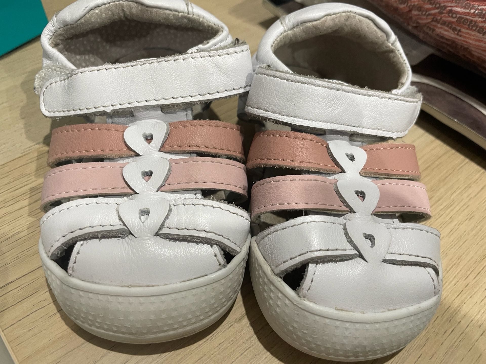 Size 22 Euro/ Size 5 US. White and Pink Girls Leather Sandals Made in Spain 3
