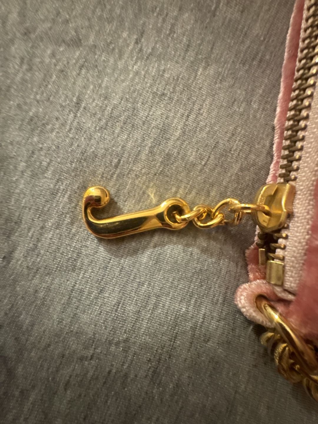 Juicy Couture Pink Bow Velvet Quilted Wristlet Clutch with Gold Hardware 5