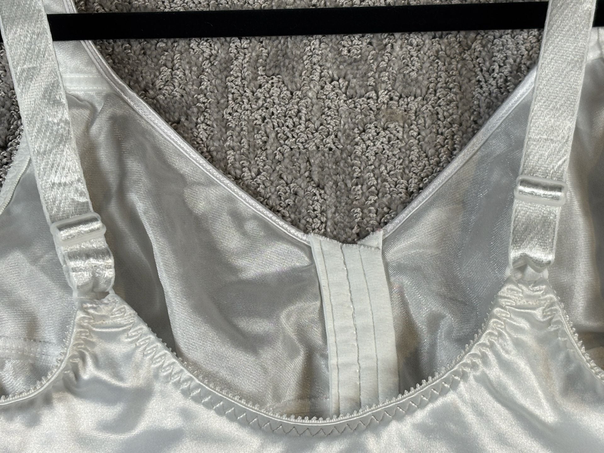 Just My Size Front Close Wirefree Bra Style 1107 White Size 50D 219 6