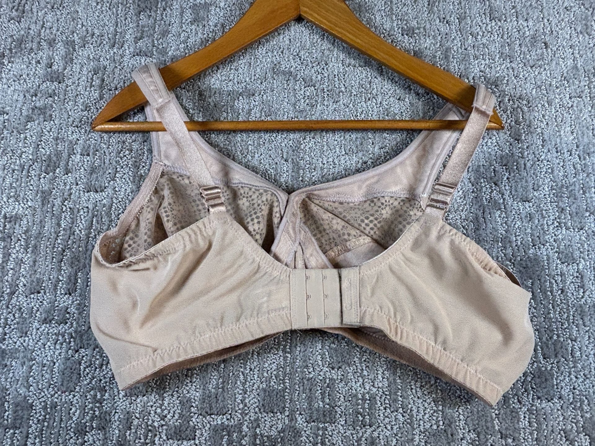Glamorise MagicLift Moisture Control Wire-Free Bra 1064 Cafe 40F 216 5