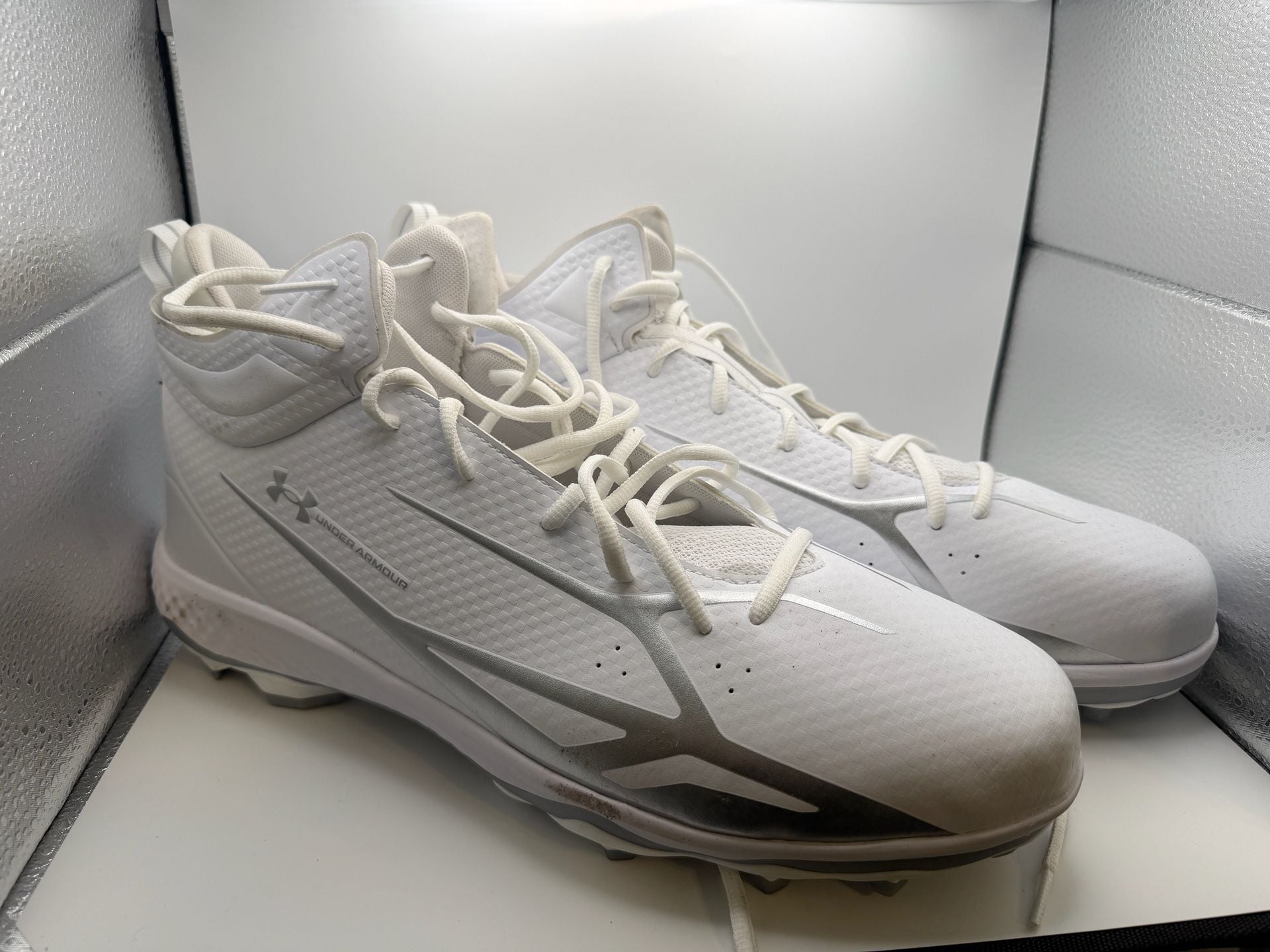 Under Armour Spotlight Mid Football Cleats White Men's Size 15 2