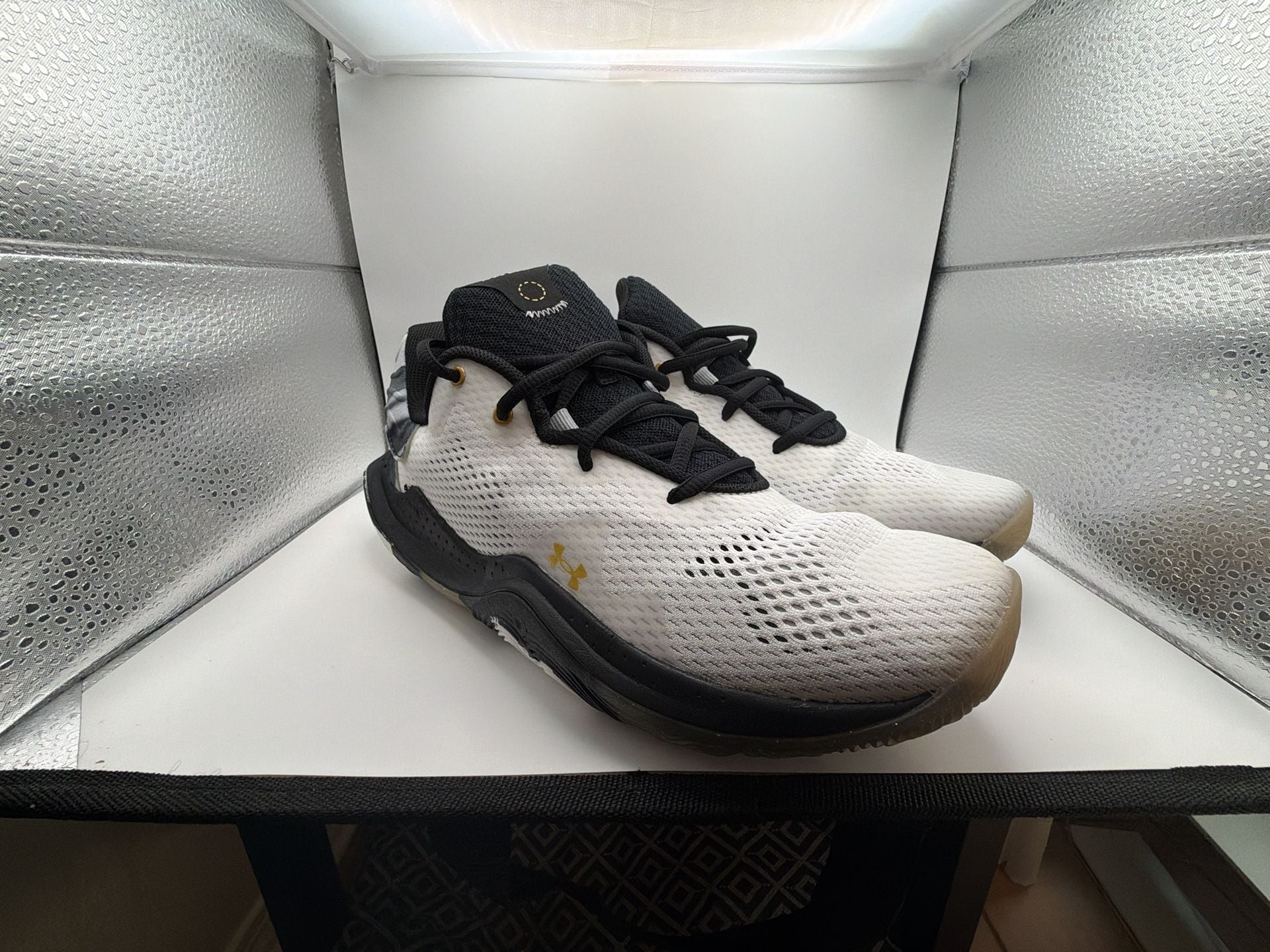 UA Spawn 4 Basketball Shoes Sneakers M 8.5 W 10 3