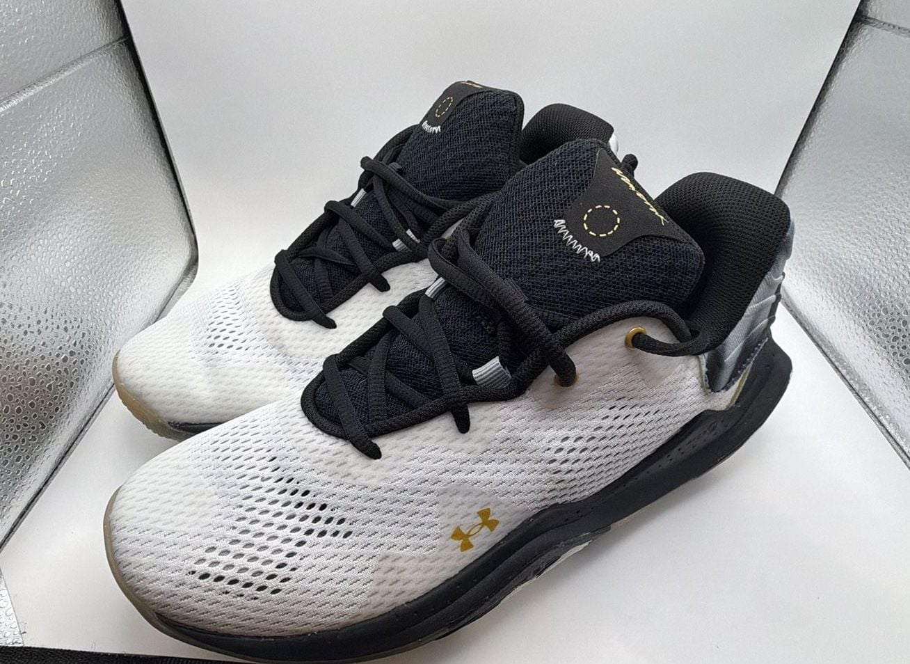 UA Spawn 4 Basketball Shoes Sneakers M 8.5 W 10 2