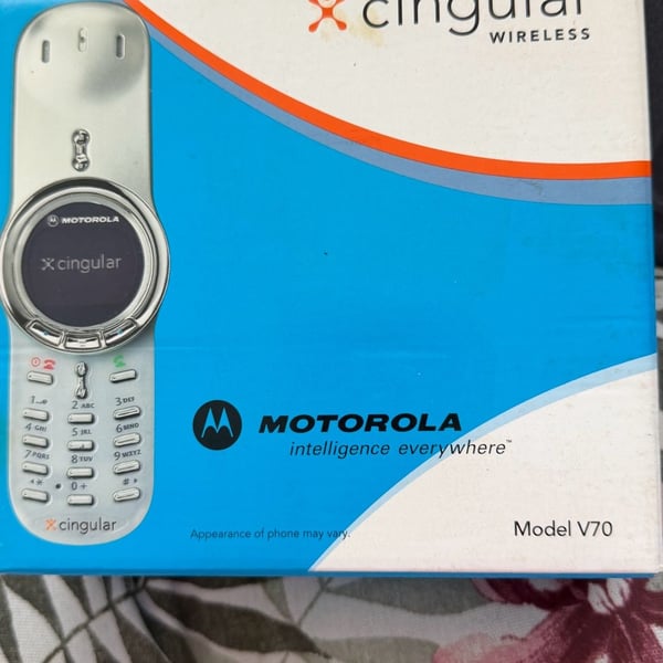 Motorola V70 Cingular Wireless Cell Phone Silver with Original Box