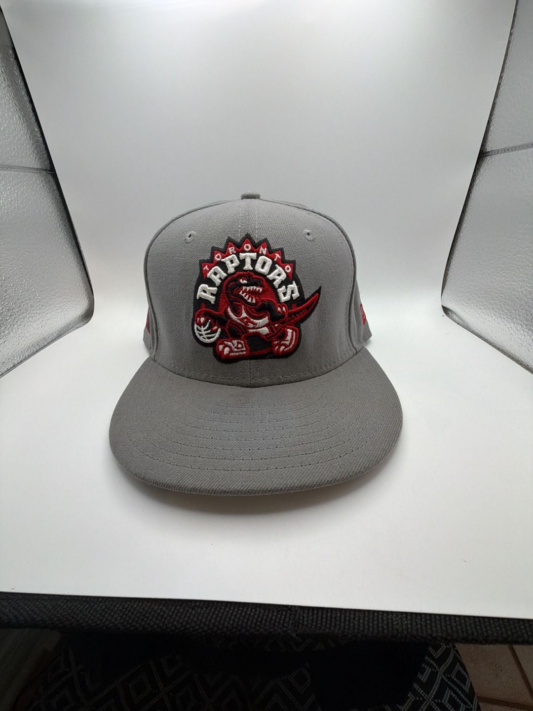 New Era Toronto Raptors Hardwood Classics 59FIFTY Fitted Gray Hat Size 7 3/8 2