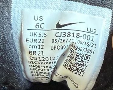 Nike Toddler Black Non Marking Velcro Sneakers CJ3818-001 Size 6C 7