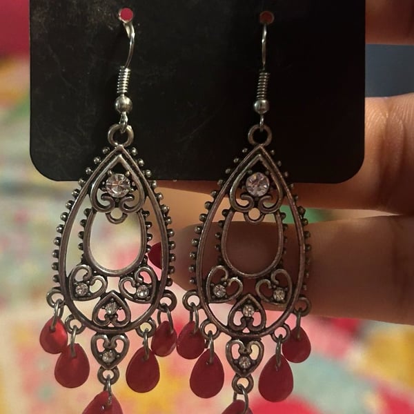 Paparazzi Fashion Flirt Red Earrings