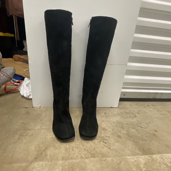 Vince Black Suede Over The Knee Block Heel Boots Size 7M