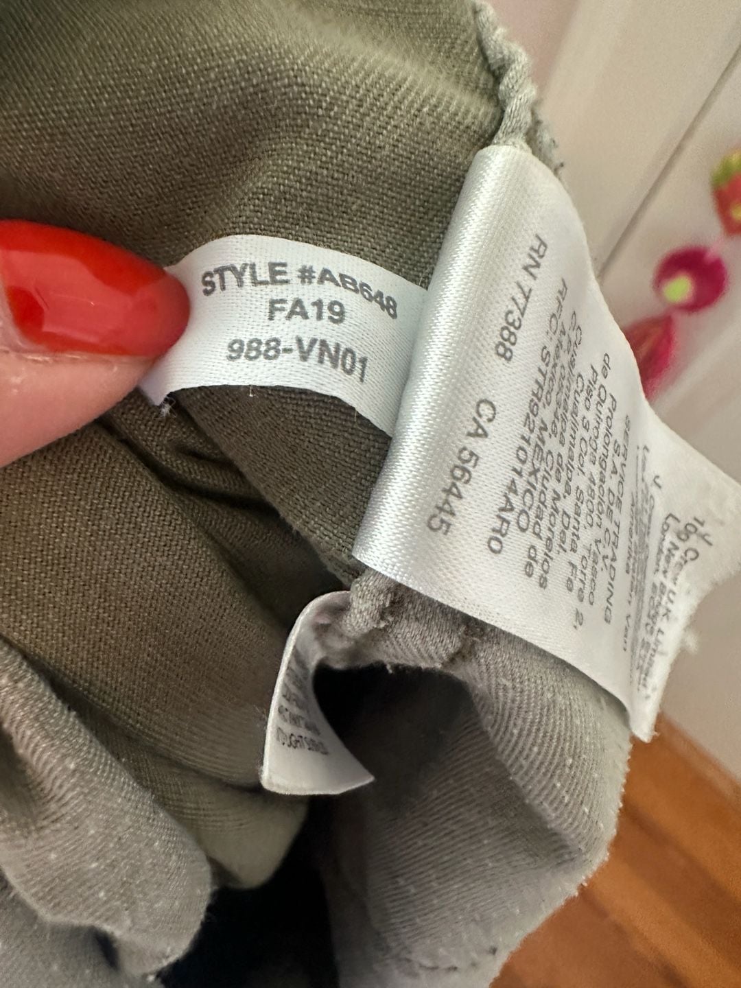 J. Crew Women’s Olive Green Vintage Straight Fit Chino Pants 9