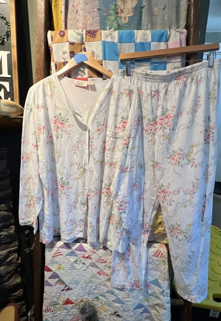 Gold Label Victoria's Secret Floral Print Pajama Set 1