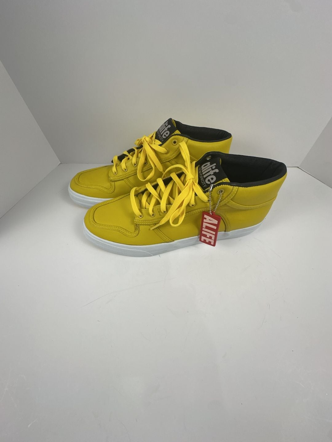 Alife Everybody Mid Pro Leather Yellow Sneakers Mens Size US 13 Deadstock New 4