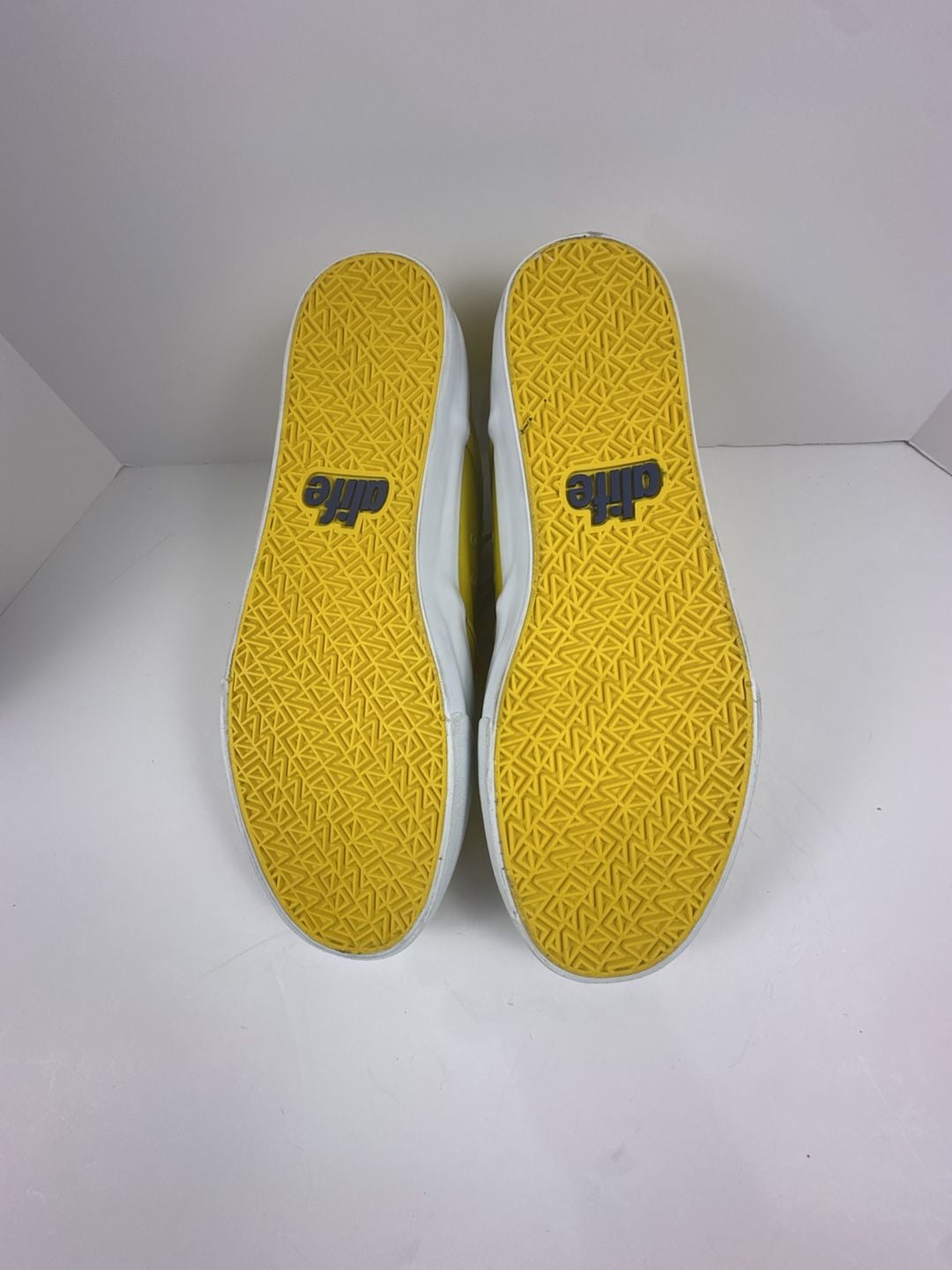Alife Everybody Mid Pro Leather Yellow Sneakers Mens Size US 13 Deadstock New 6