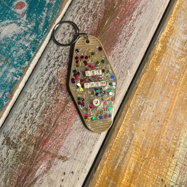 Jeweled Motel Keychains, Bougie Keyring,