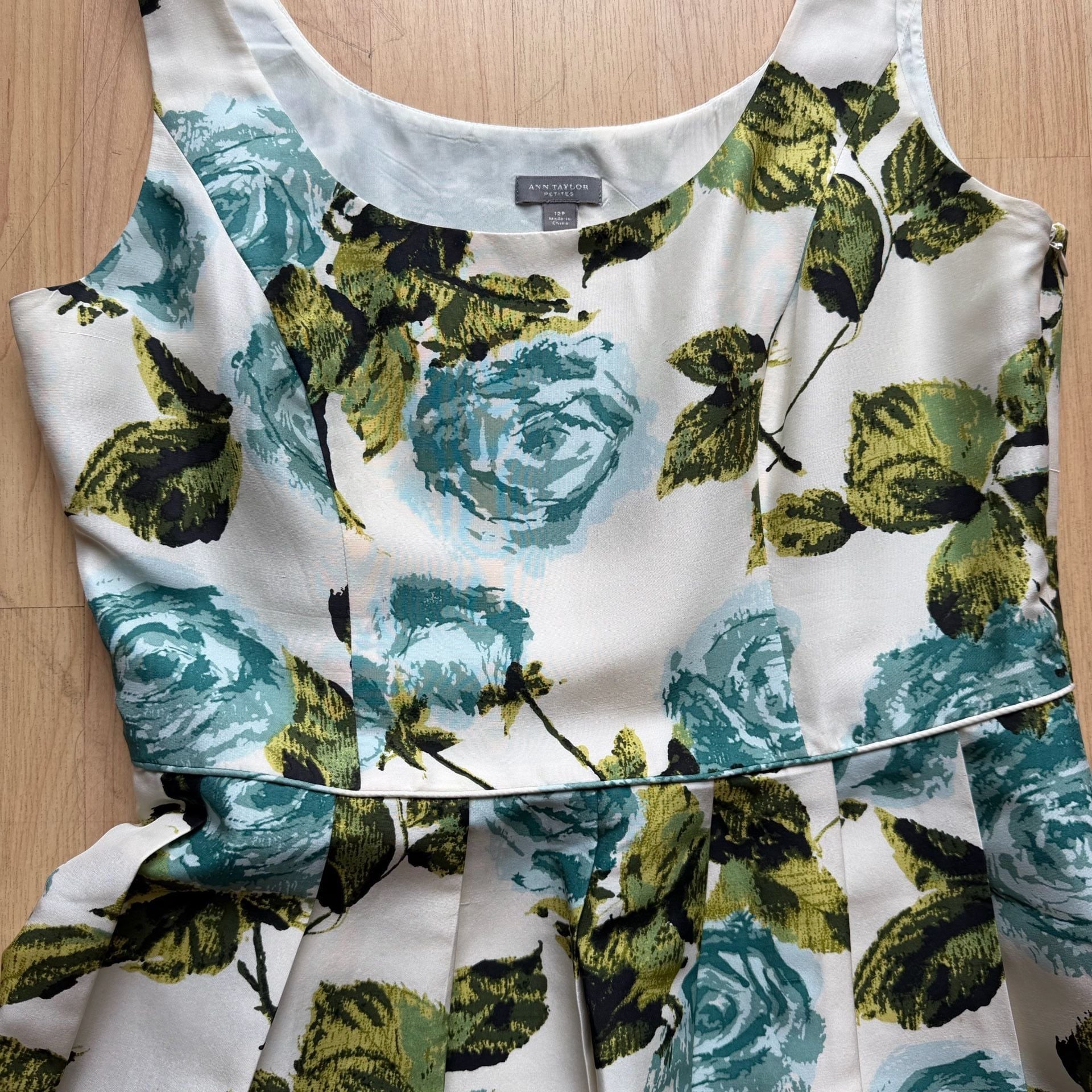 Ann Taylor Green Blue Floral Sleeveless Silk Knee Length Silk Dress Size 8P 5