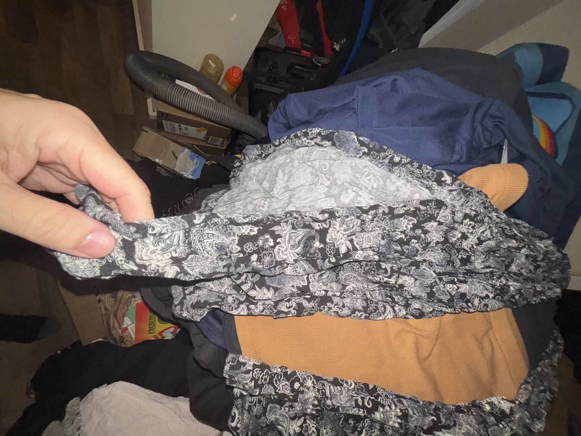 Charlotte Russe Black and White Floral Paisley Smocked Waist Pants 4
