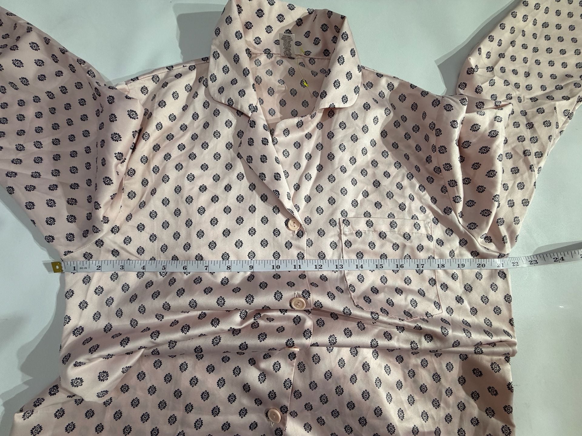 ND Intimates Pink Evil Eye Print Satin Pajama Set Shirt Shorts Womens M 6