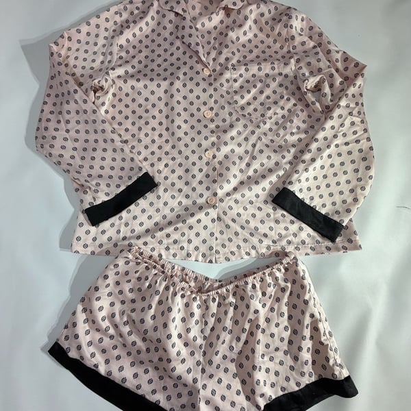 ND Intimates Pink Evil Eye Print Satin Pajama Set Shirt Shorts Womens M 