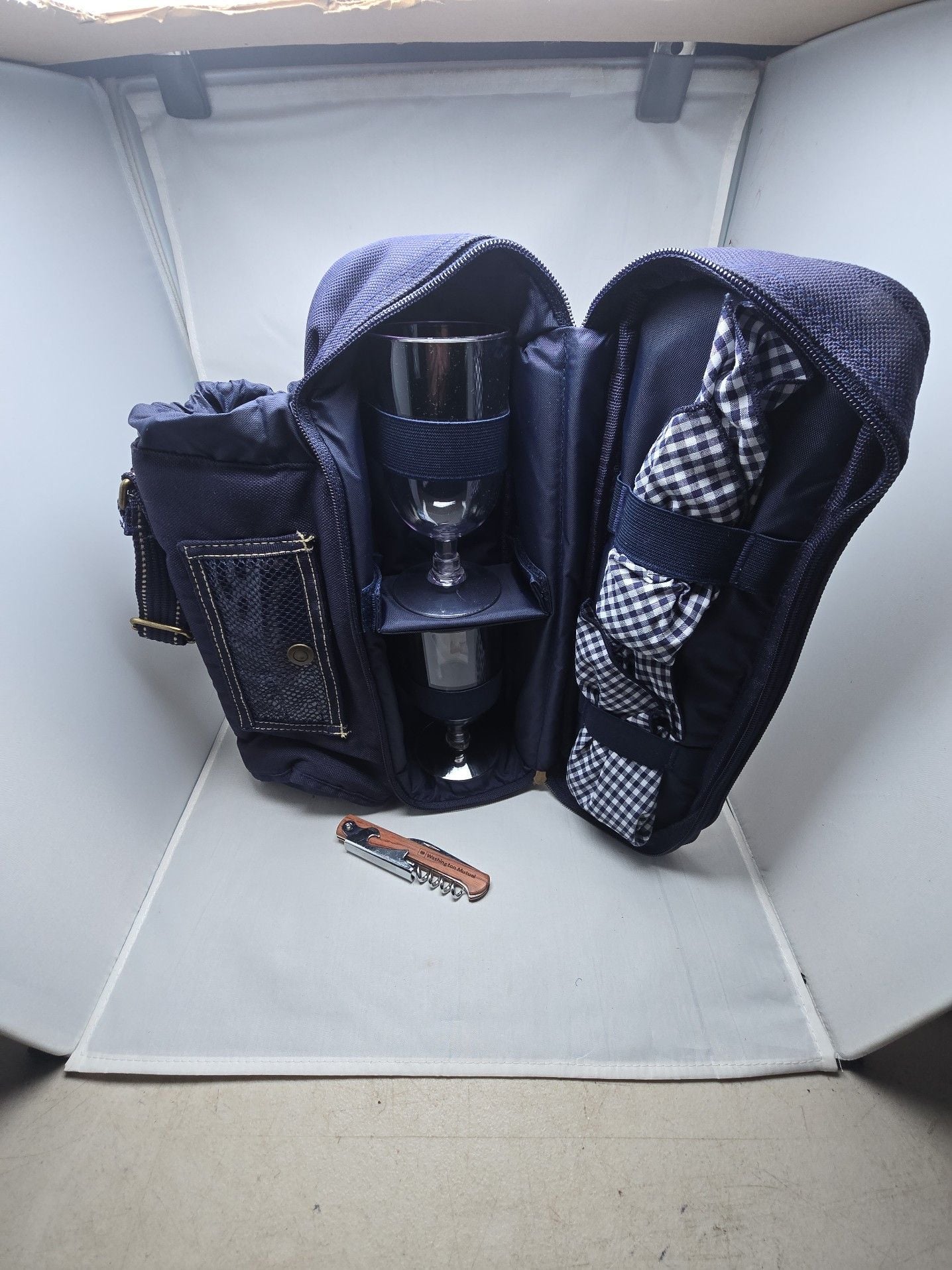Washington Mutual Picnic at Ascot Insulated Wine Cooler bag with Glasses and Corkscrew 3