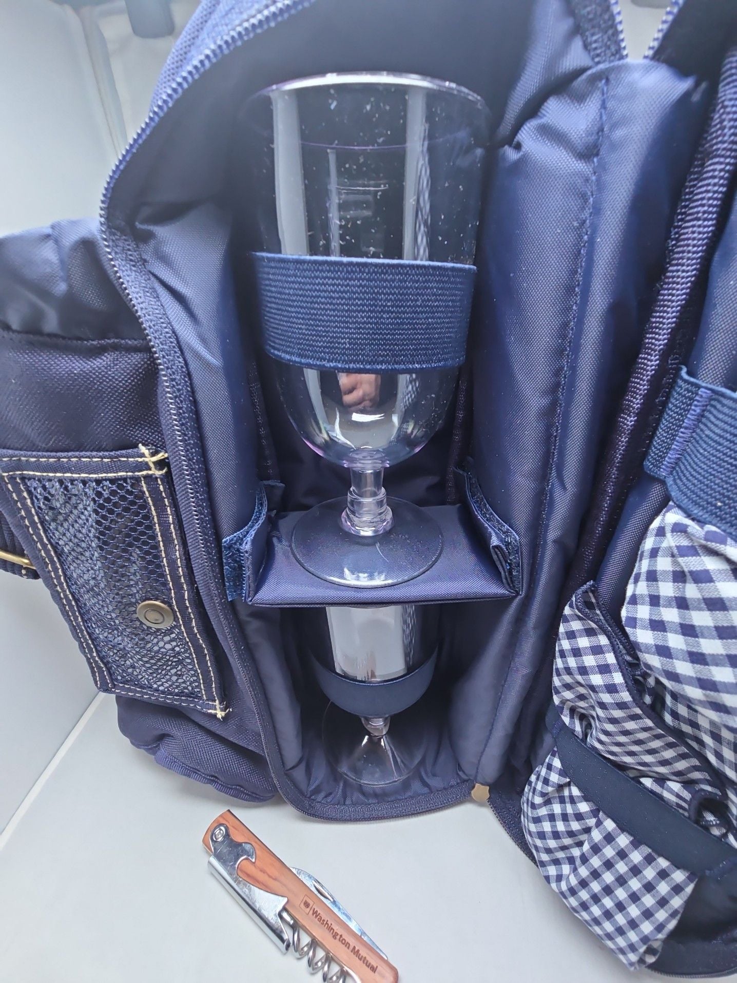 Washington Mutual Picnic at Ascot Insulated Wine Cooler bag with Glasses and Corkscrew 6