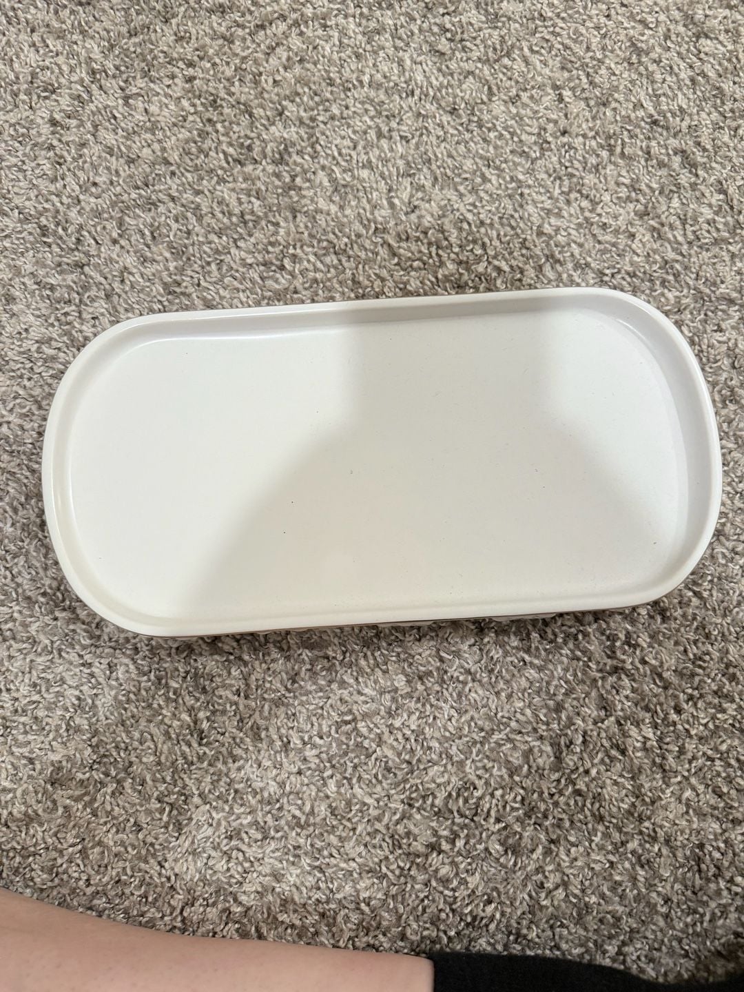 White Ceramic Decorative Oval Tray with Bow Details 1