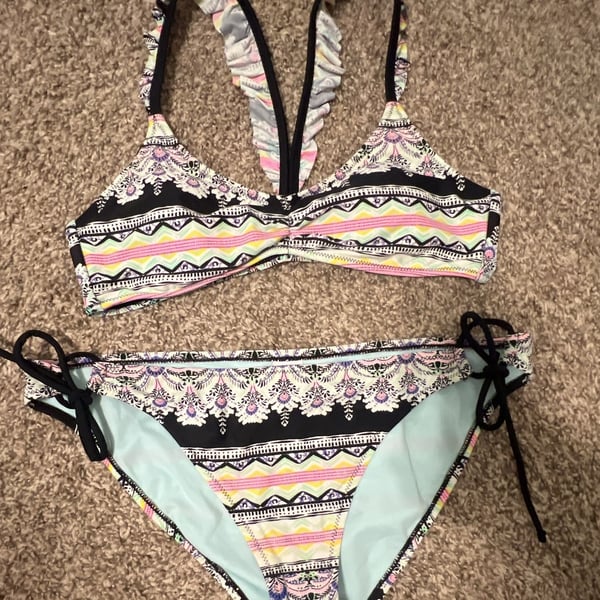 Raisins Women's Barbados Bound Angel Ruffle Bralette Bikini Set Size L