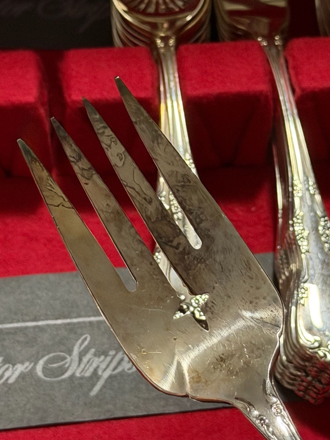 Oneida Community Affection Silverplate Flatware Set with Wooden Box 10