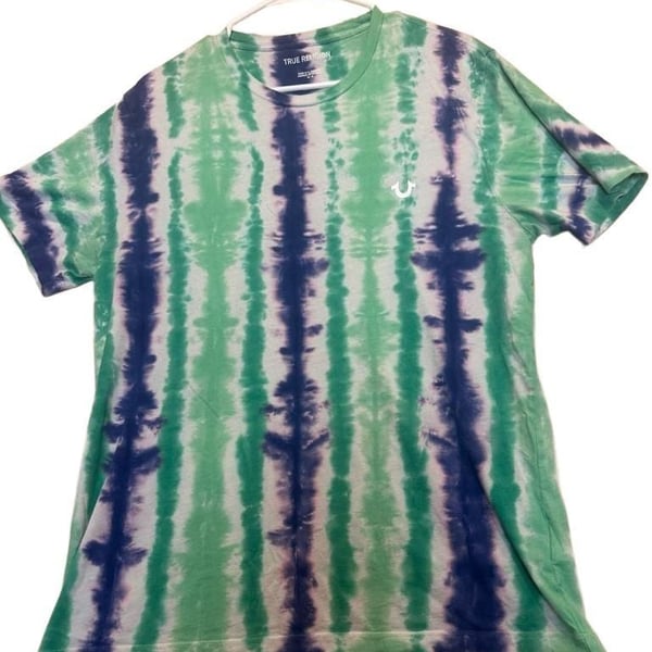 True Religion Tie Dye Short Sleeve T-Shirt Green Blue Purple Size M