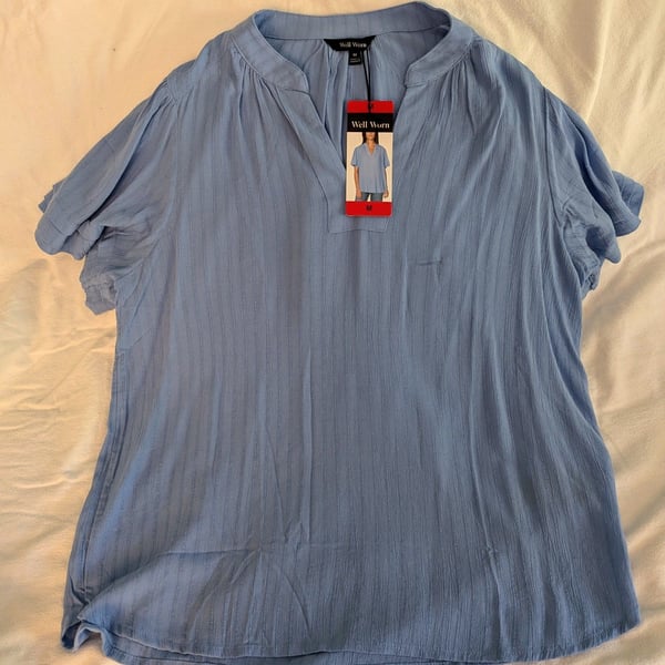 Well Worn Blue Flutter Sleeve V-Neck Crinkle Top NWT