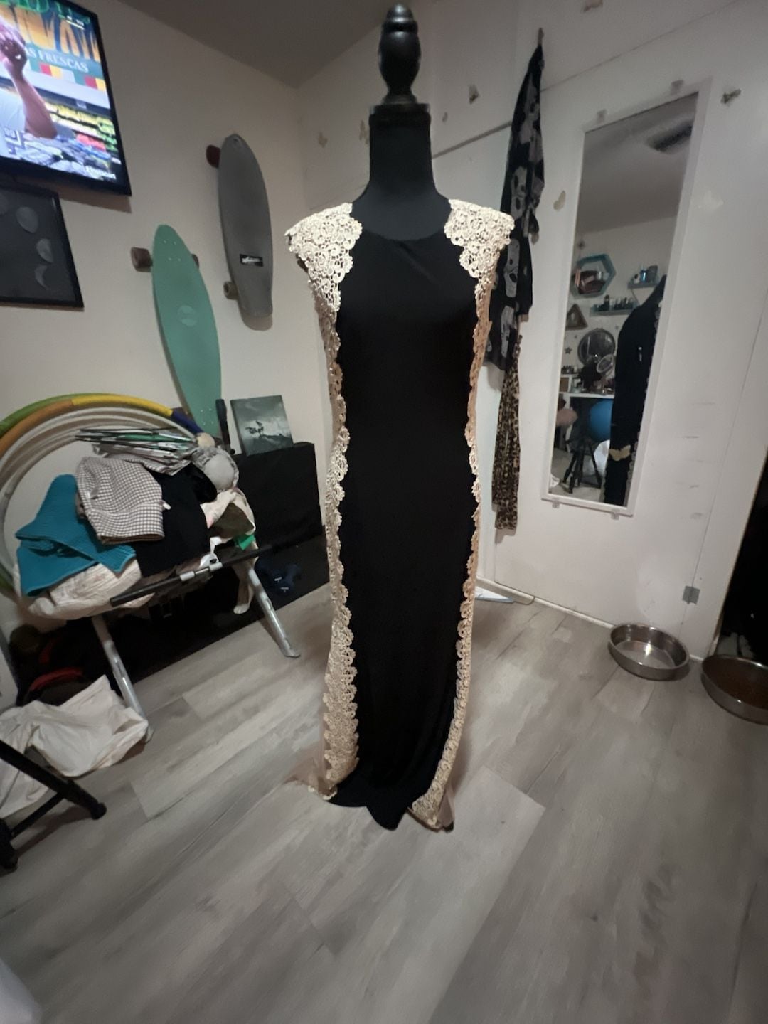 Avery G Black Bodycon Cocktail Dress with Creamy Gold Lace Accents, Size 8 5