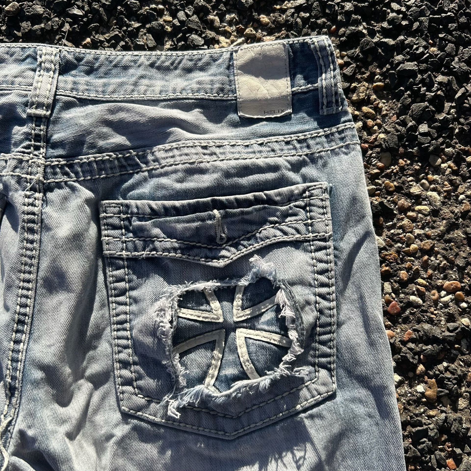 Helix Relaxed Bootcut Jeans Distressed Iron Cross Pocket Light Wash 32x32 4
