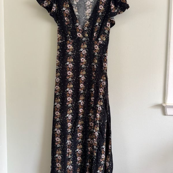 Forever 21 Black Floral Print Short Sleeve Midi Dress Size S