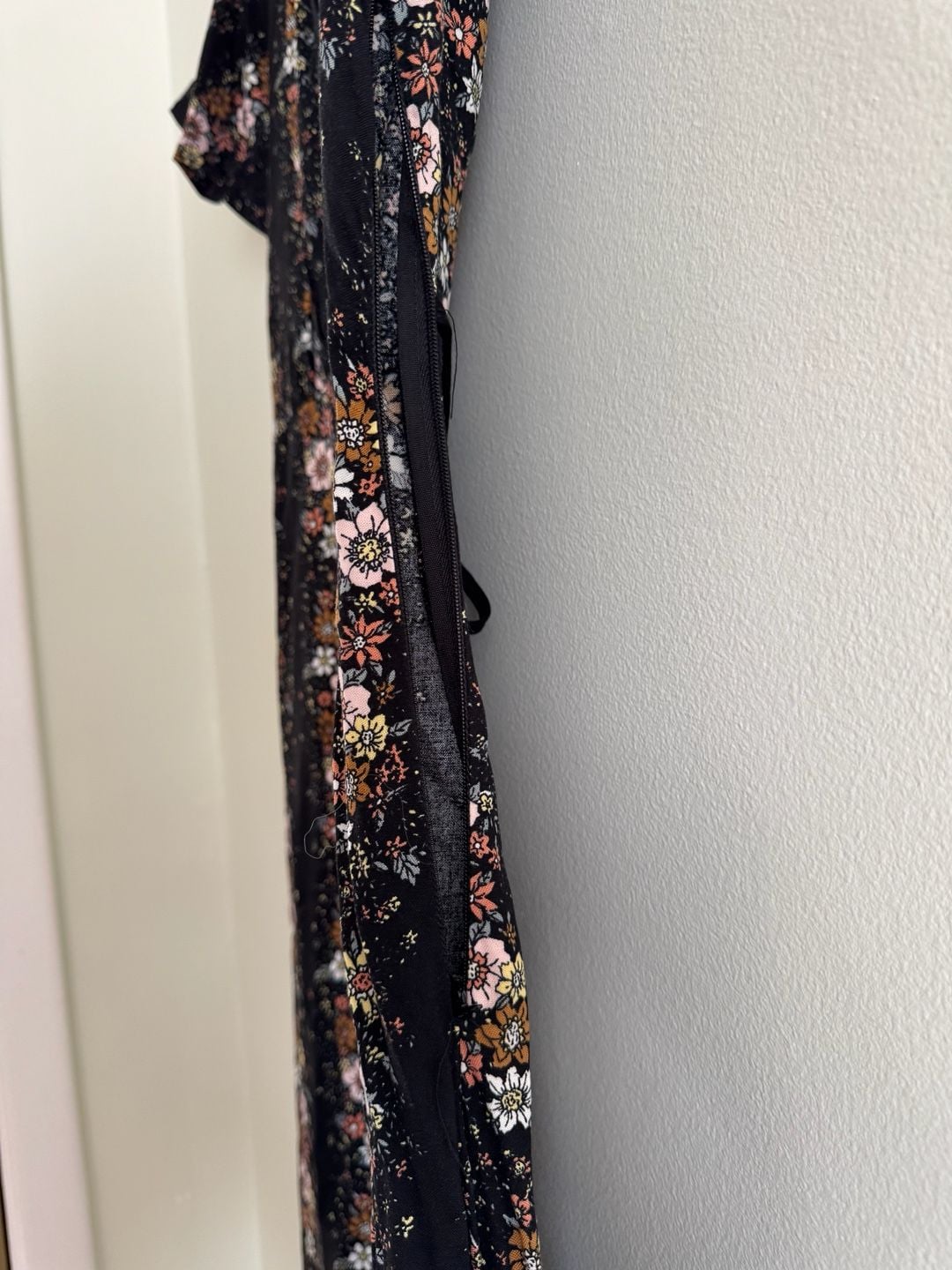 Forever 21 Black Floral Print Short Sleeve Midi Dress Size S 6