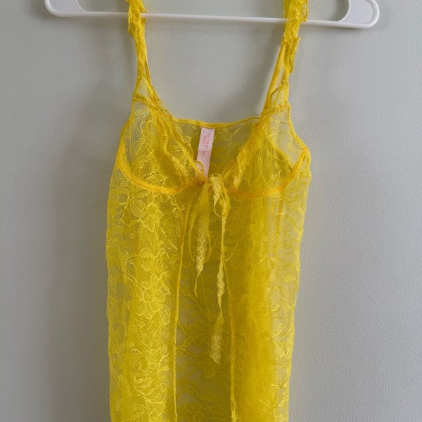 Victoria's Secret Yellow Lace Babydoll Chemise Slip