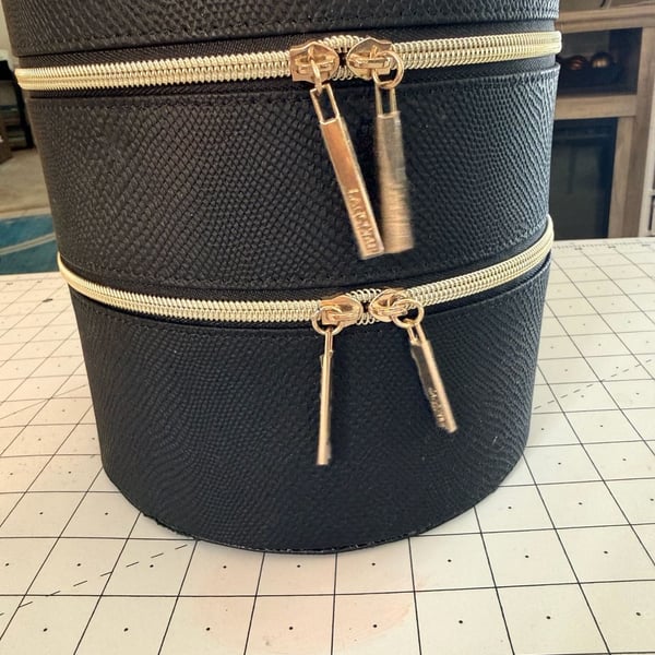 Lancome Paris Round 2-Tier Zippered Makeup Train Case With Mirror