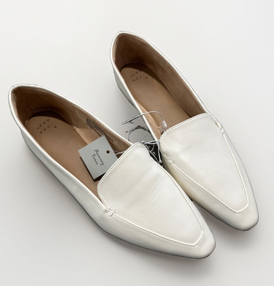 A New Day Women's White Pointed Toe Memory Foam Loafer Flats Size 11 4