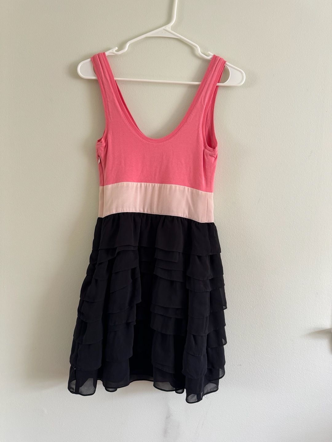 Express Colorblock Tiered Ruffle Dress Pink Black Size 2 3