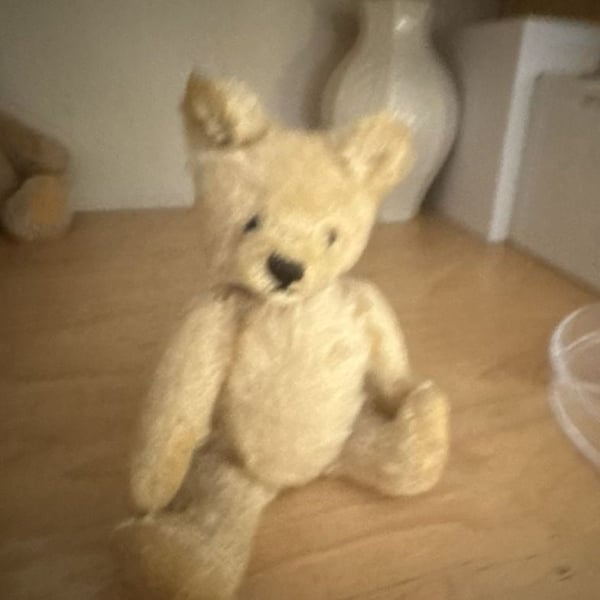 7” Vintage Steiff Blonde Mohair Jointed Teddy Bear 
Missing button and tags 