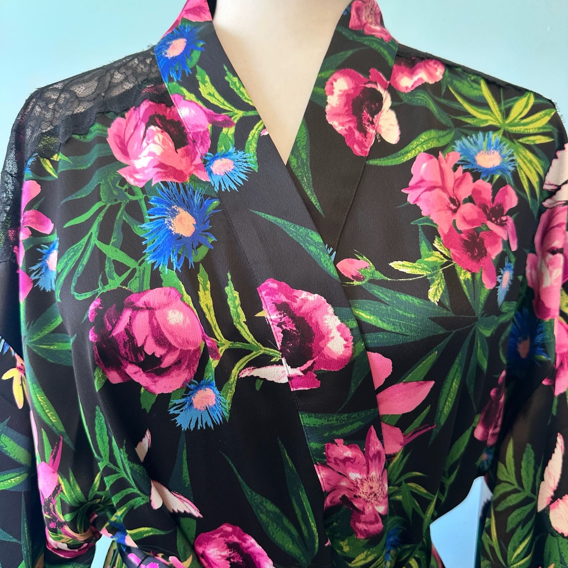 Victoria's Secret Black Tropical Floral Satin Kimono Robe with Lace Trim M/L 4