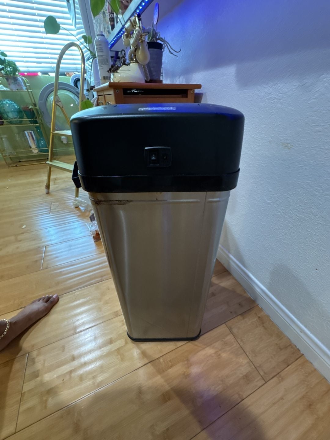 iTouchless 13 Gal. / 49 Liter Stainless Steel Household Metal Trash Can with Sensor Lid 6