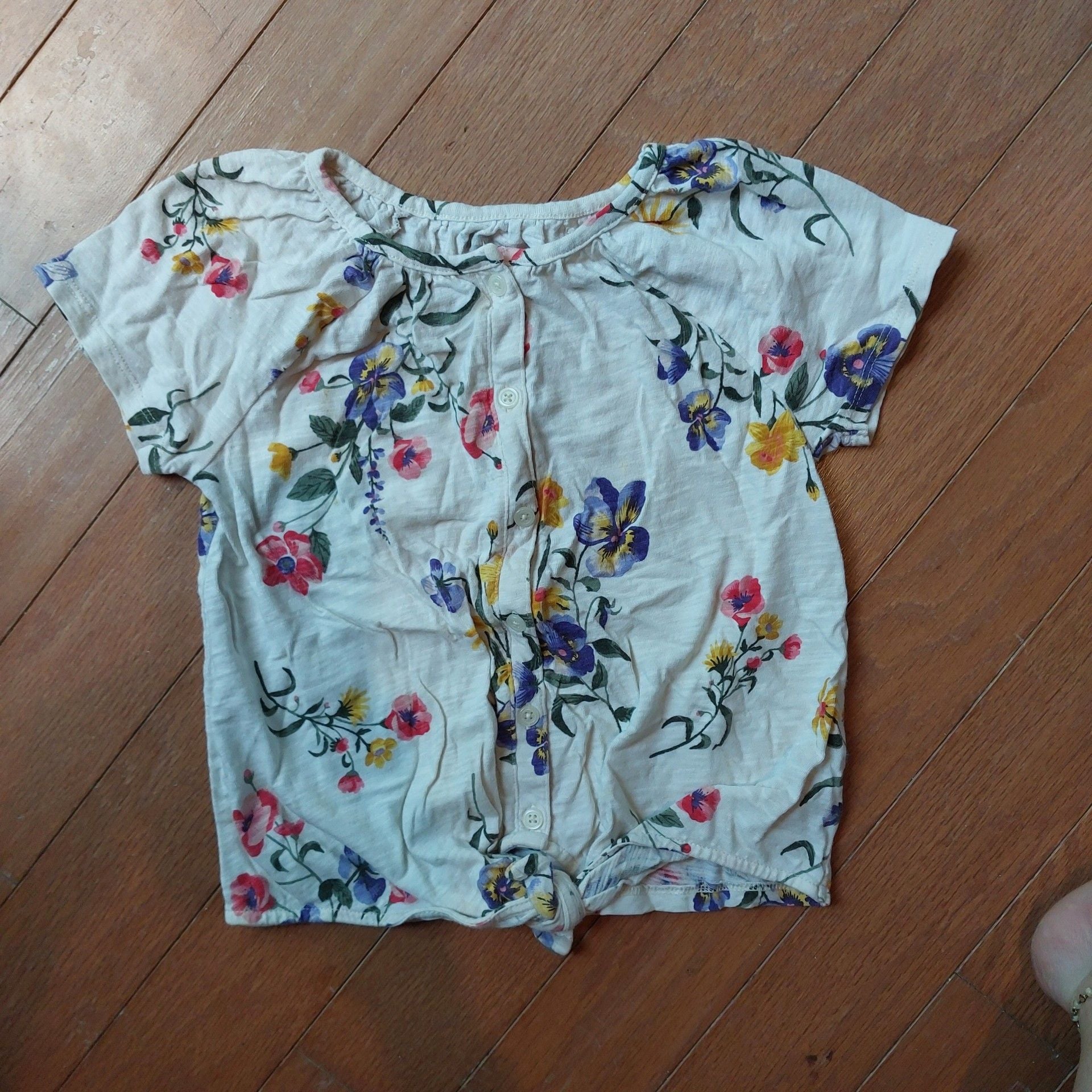 Old Navy Floral Short Sleeve Button-Front Tie-Hem Top 2
