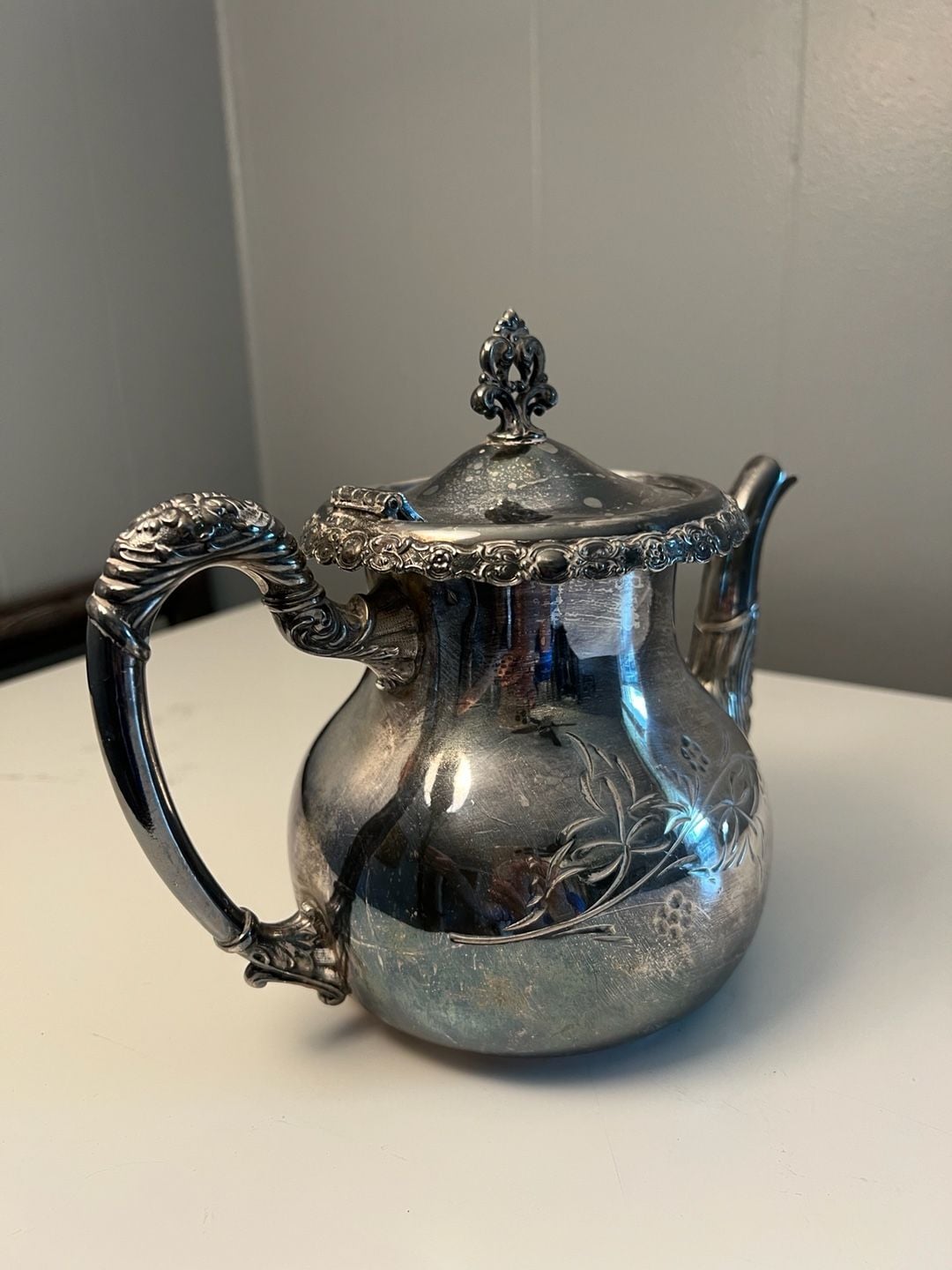 Antique Silver-plated Teapot by Richfield Plate Co. Victorian Elegance 7